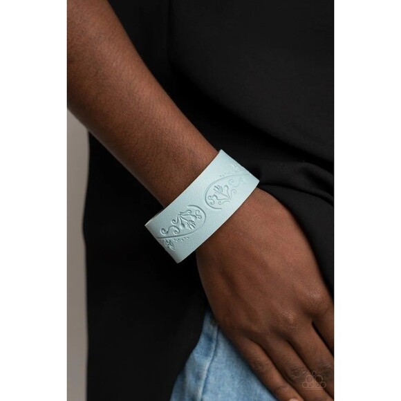 Butterfly Canopy Blue Bracelet (18) - Picture 1 of 2